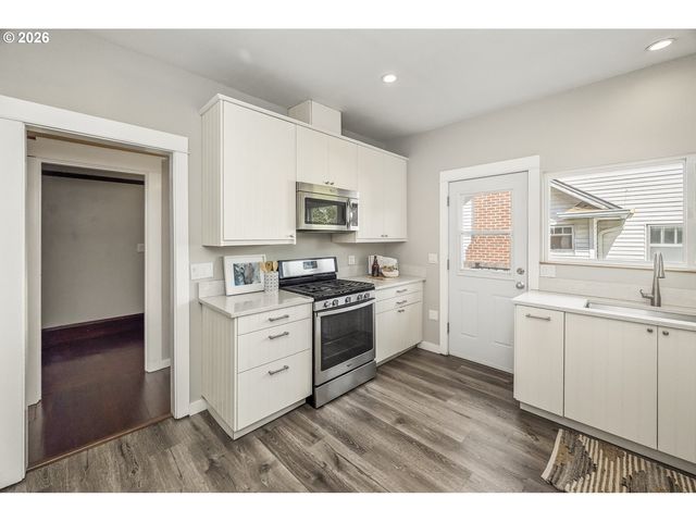 1020 Ne 71ST Ave, Portland, OR 97213