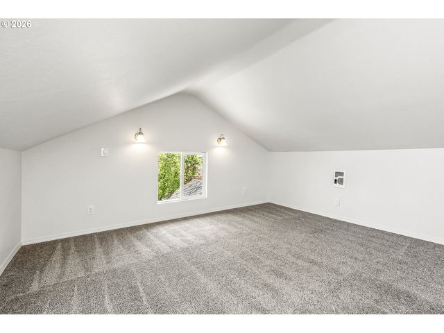 1020 Ne 71ST Ave, Portland, OR 97213