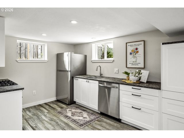 1020 Ne 71ST Ave, Portland, OR 97213