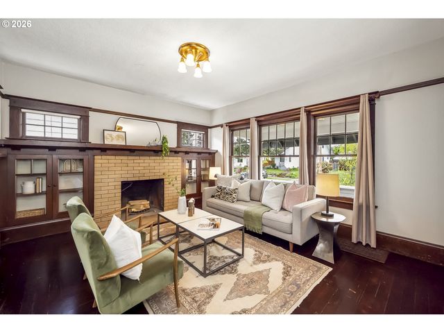 1020 Ne 71ST Ave, Portland, OR 97213