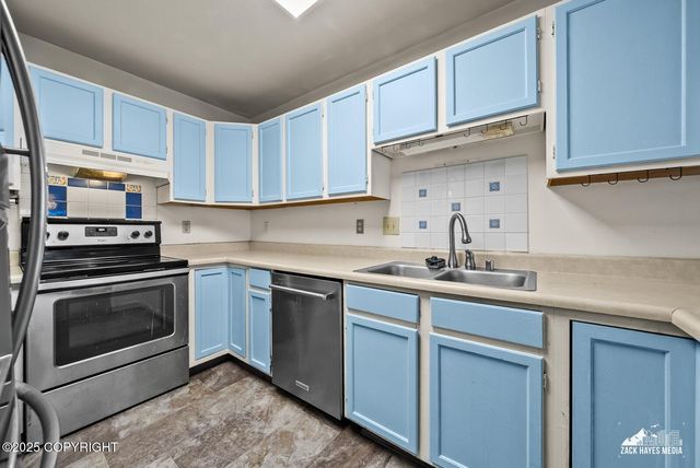 2630 W 72nd Avenue, Anchorage, AK 99502