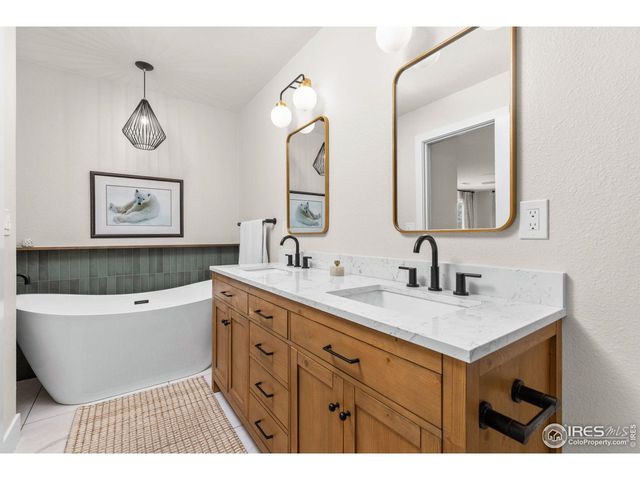 2189 Stonehenge Cir, Lafayette, CO 80026