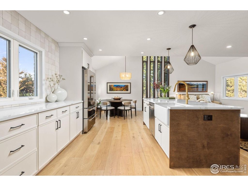 2189 Stonehenge Cir, Lafayette, CO 80026