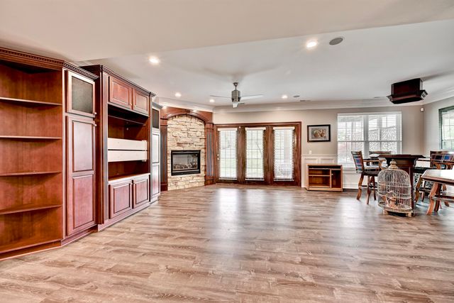 1038 Belmont Park Drive, Union, KY 41091