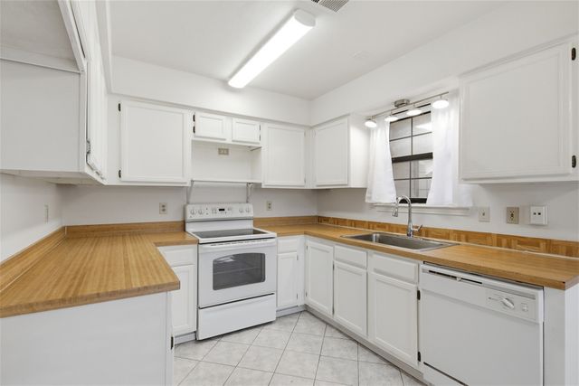 5909 Lake Hubbard Parkway 215, Garland, TX 75043