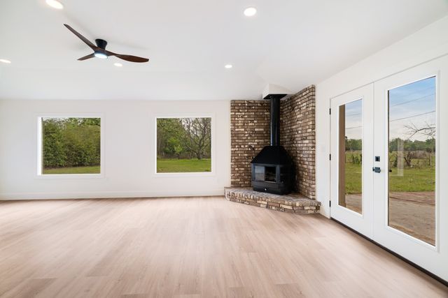 175 COZY, Paris, TX 75462