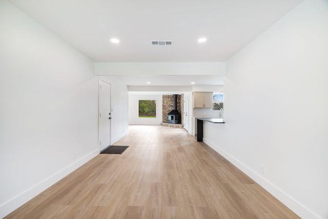 175 COZY, Paris, TX 75462