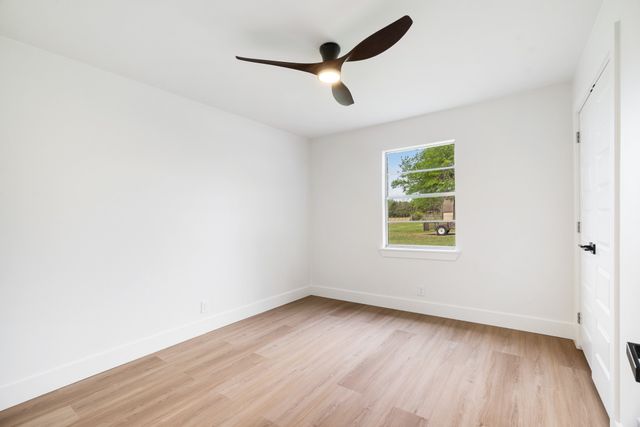 175 COZY, Paris, TX 75462