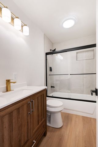 175 COZY, Paris, TX 75462