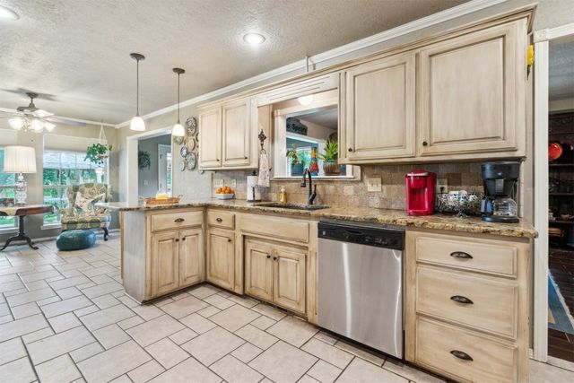 106 Dee Dee Drive, Shawnee, OK 74804
