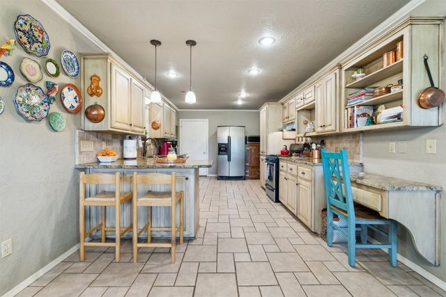 106 Dee Dee Drive, Shawnee, OK 74804