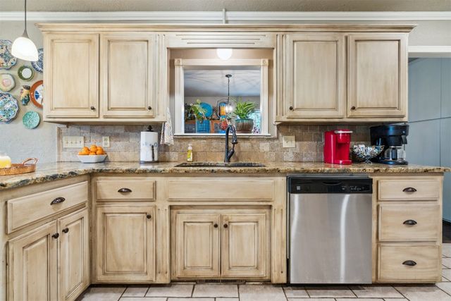 106 Dee Dee Drive, Shawnee, OK 74804