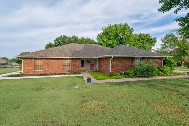 106 Dee Dee Drive, Shawnee, OK 74804