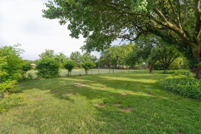 106 Dee Dee Drive, Shawnee, OK 74804