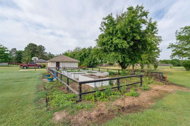 106 Dee Dee Drive, Shawnee, OK 74804