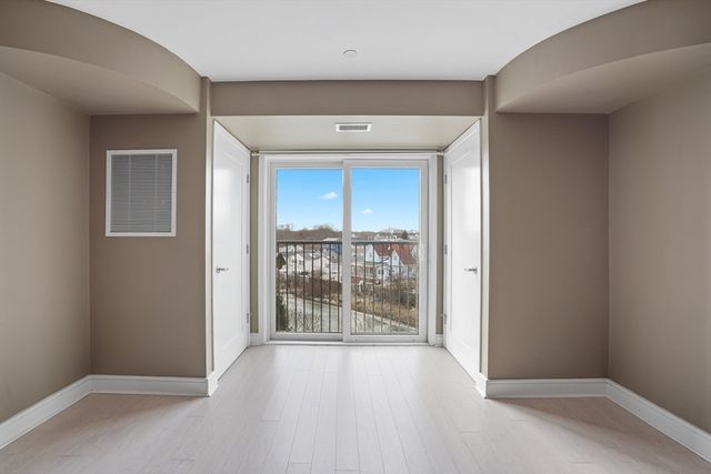 770 Washington Ave 406, Revere, MA 02151