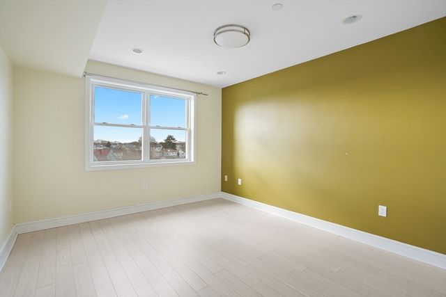 770 Washington Ave 406, Revere, MA 02151