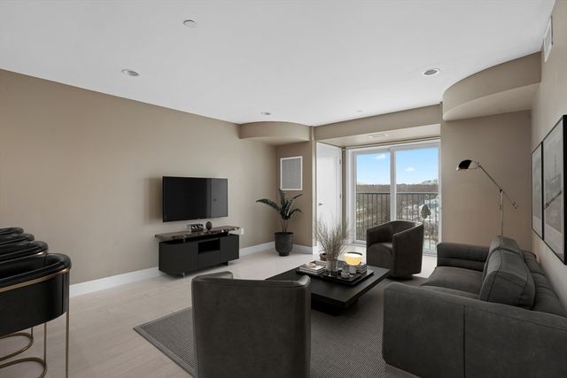 770 Washington Ave 406, Revere, MA 02151