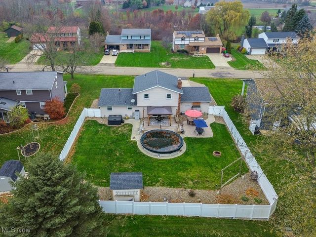 8876 Blitzen Road NW, North Canton, OH 44720