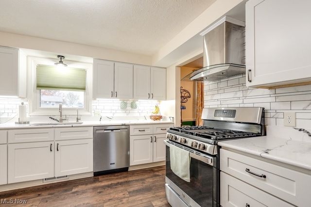 8876 Blitzen Road NW, North Canton, OH 44720