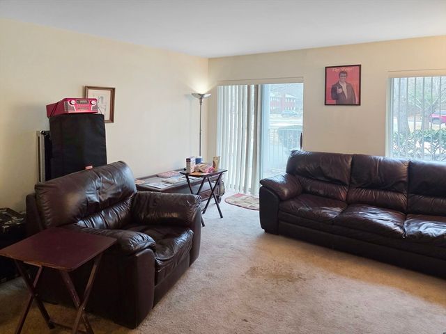 42 Bayberry Dr 1, Sharon, MA 02067