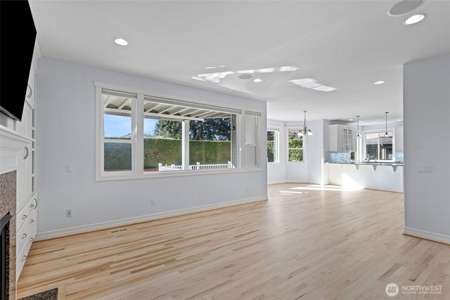 20212 Maplewood Drive, Edmonds, WA 98026