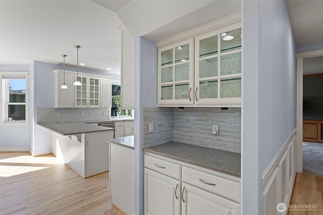 20212 Maplewood Drive, Edmonds, WA 98026