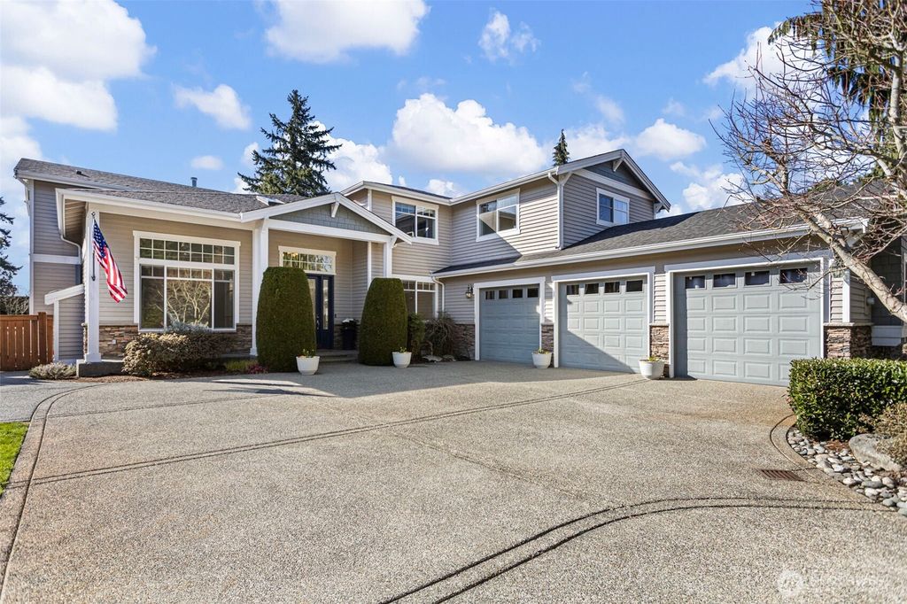 20212 Maplewood Drive, Edmonds, WA 98026