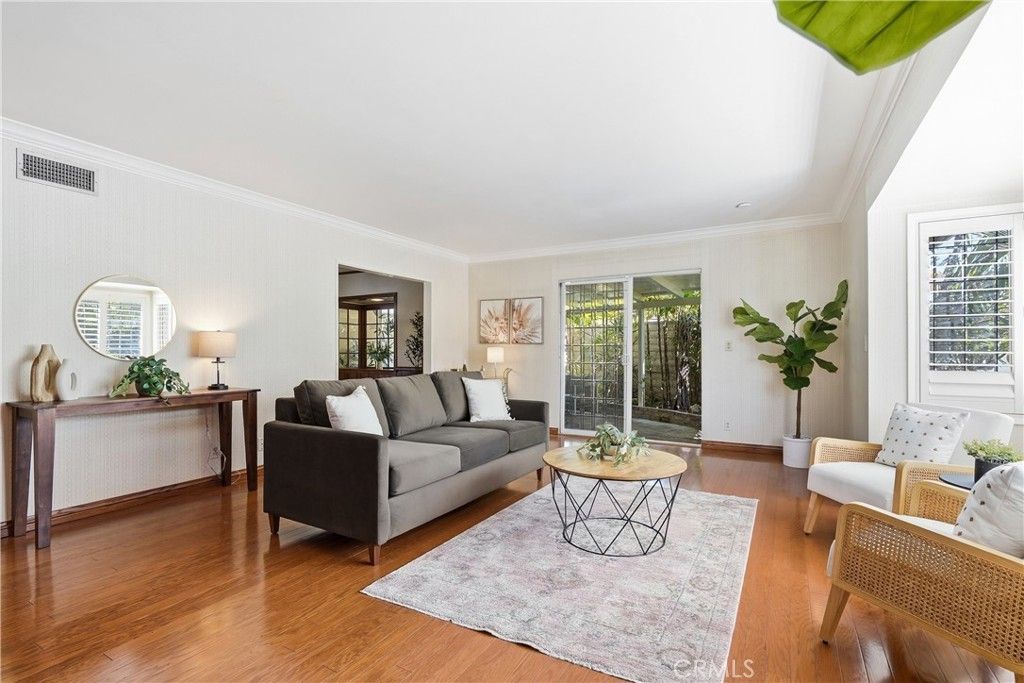 Image 12 of property listing at 14361 Morton Street, North Tustin, CA 92780