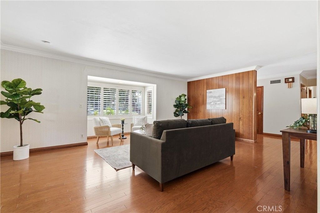 Image 13 of property listing at 14361 Morton Street, North Tustin, CA 92780