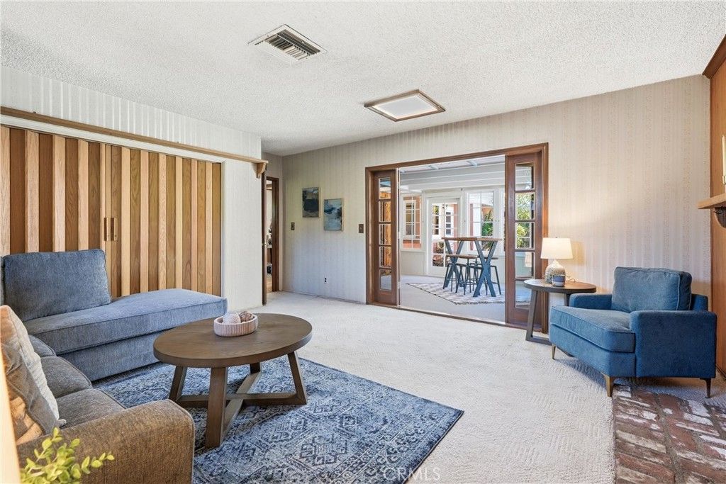 Image 16 of property listing at 14361 Morton Street, North Tustin, CA 92780