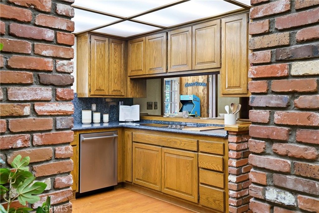Image 31 of property listing at 14361 Morton Street, North Tustin, CA 92780