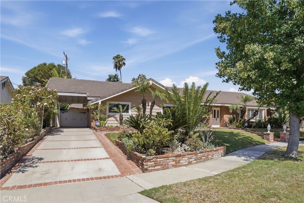 Image 6 of property listing at 14361 Morton Street, North Tustin, CA 92780
