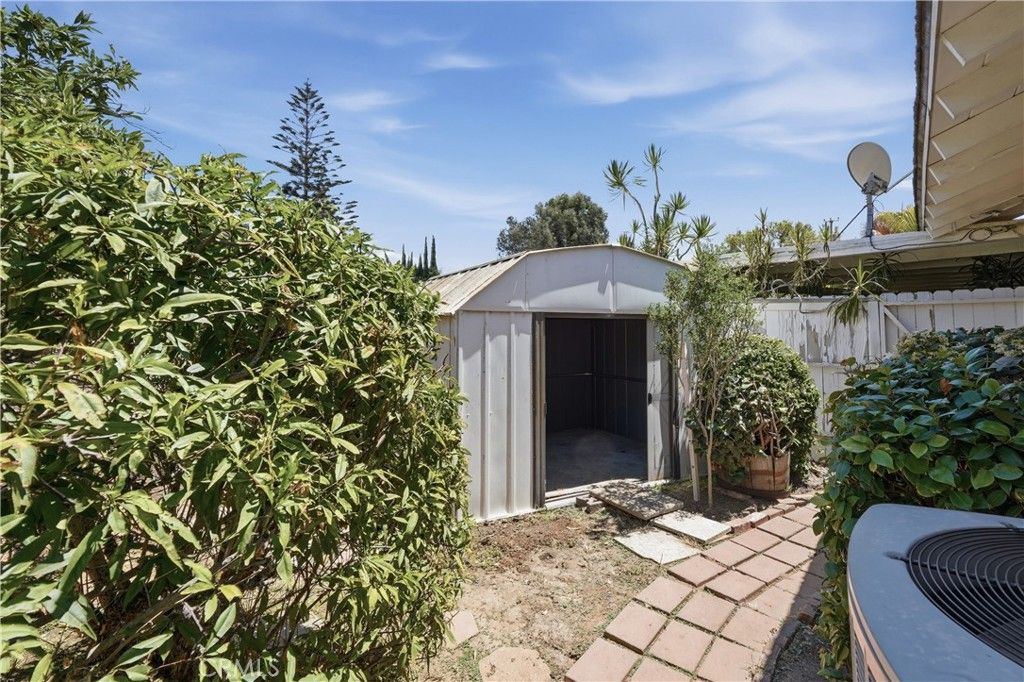 Image 60 of property listing at 14361 Morton Street, North Tustin, CA 92780