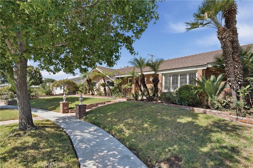 Image 7 of property listing at 14361 Morton Street, North Tustin, CA 92780