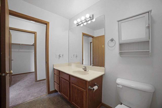 1226 Peninsula LANE, Whitewater, WI 53190