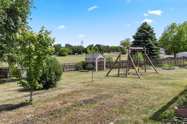 1226 Peninsula LANE, Whitewater, WI 53190
