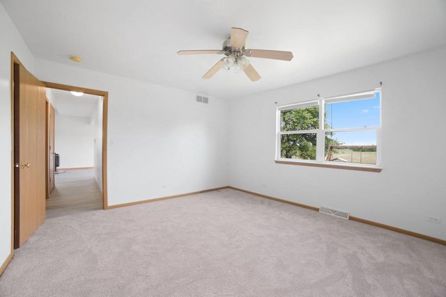 1226 Peninsula LANE, Whitewater, WI 53190