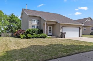 1226 Peninsula LANE, Whitewater, WI 53190