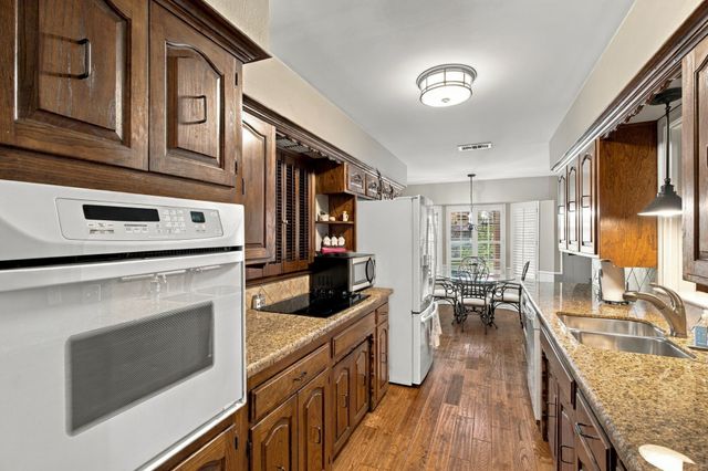 2201 Scarlet Lane, Grand Prairie, TX 75050