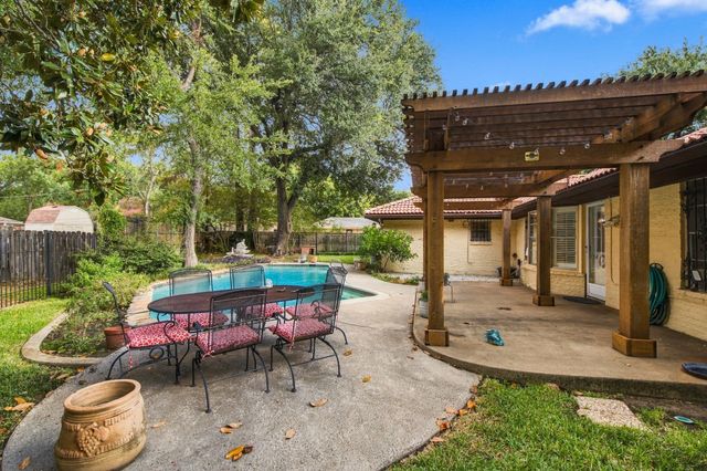 2201 Scarlet Lane, Grand Prairie, TX 75050