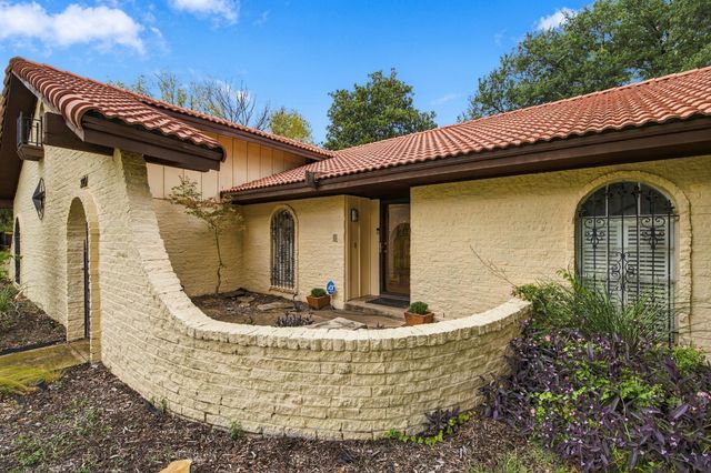 2201 Scarlet Lane, Grand Prairie, TX 75050