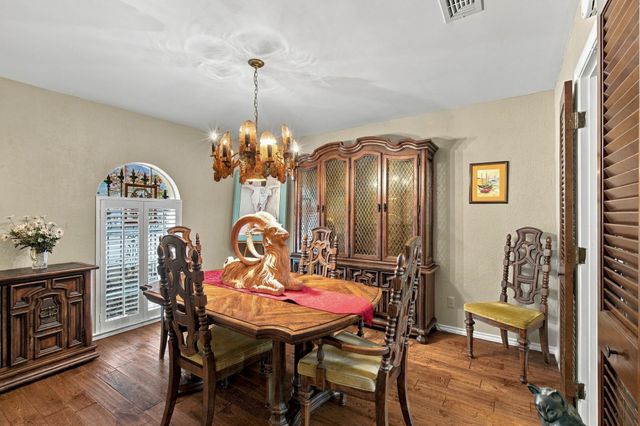 2201 Scarlet Lane, Grand Prairie, TX 75050