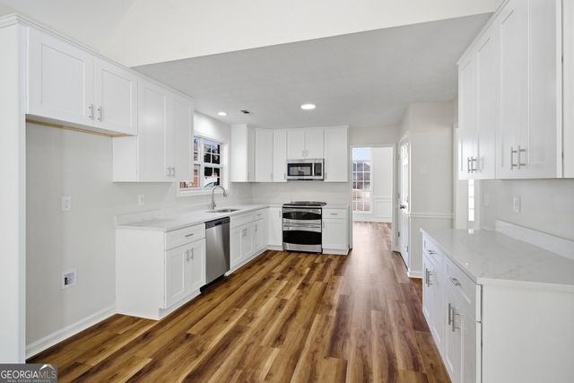 122 Shadow Lake Drive, Conyers, GA 30094