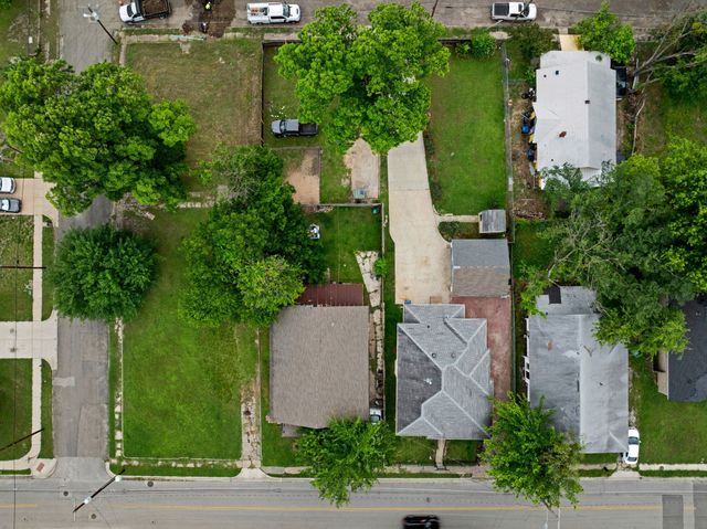 1811 Wesley Street, Greenville, TX 75401