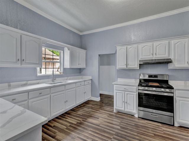 1811 Wesley Street, Greenville, TX 75401