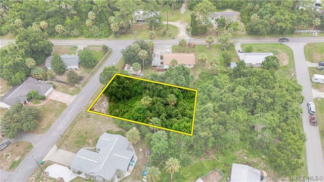8458 W Buckwood Court, Homosassa, FL 34448