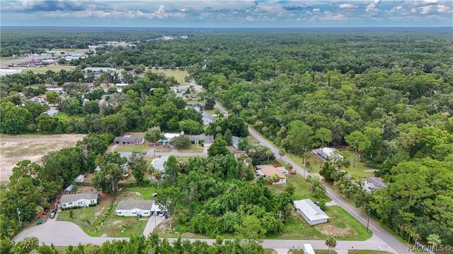 8458 W Buckwood Court, Homosassa, FL 34448