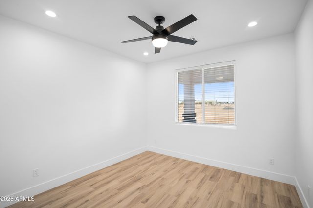 25778 W PEAKVIEW Road, Wittmann, AZ 85361