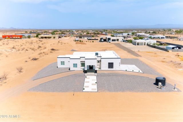 25778 W PEAKVIEW Road, Wittmann, AZ 85361